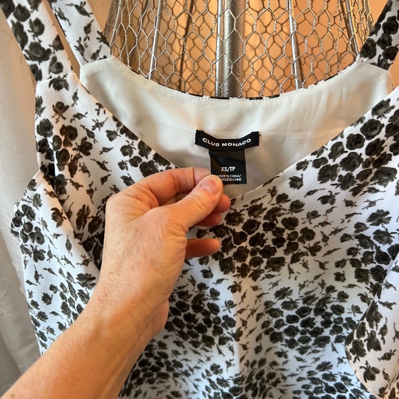 Club Monaco Moss Green and Cream Crop Blouse Top - Picture 2 of 6